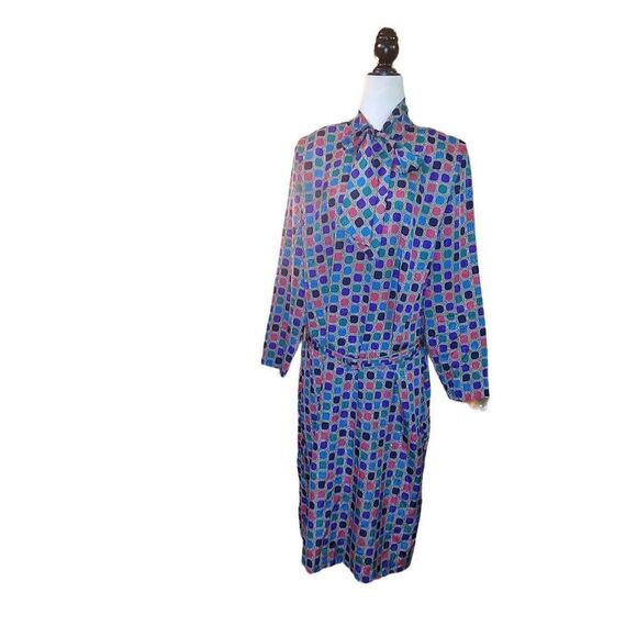 1980s Pussycat Bow Front Shift Dress Silky Satin Polyester Geometic Print Neon B - Picture 5 of 5
